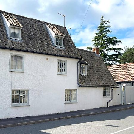 Elegant Oak Beamed House In Pretty Village - Cambridge Homehost Buckden  ภายนอก รูปภาพ