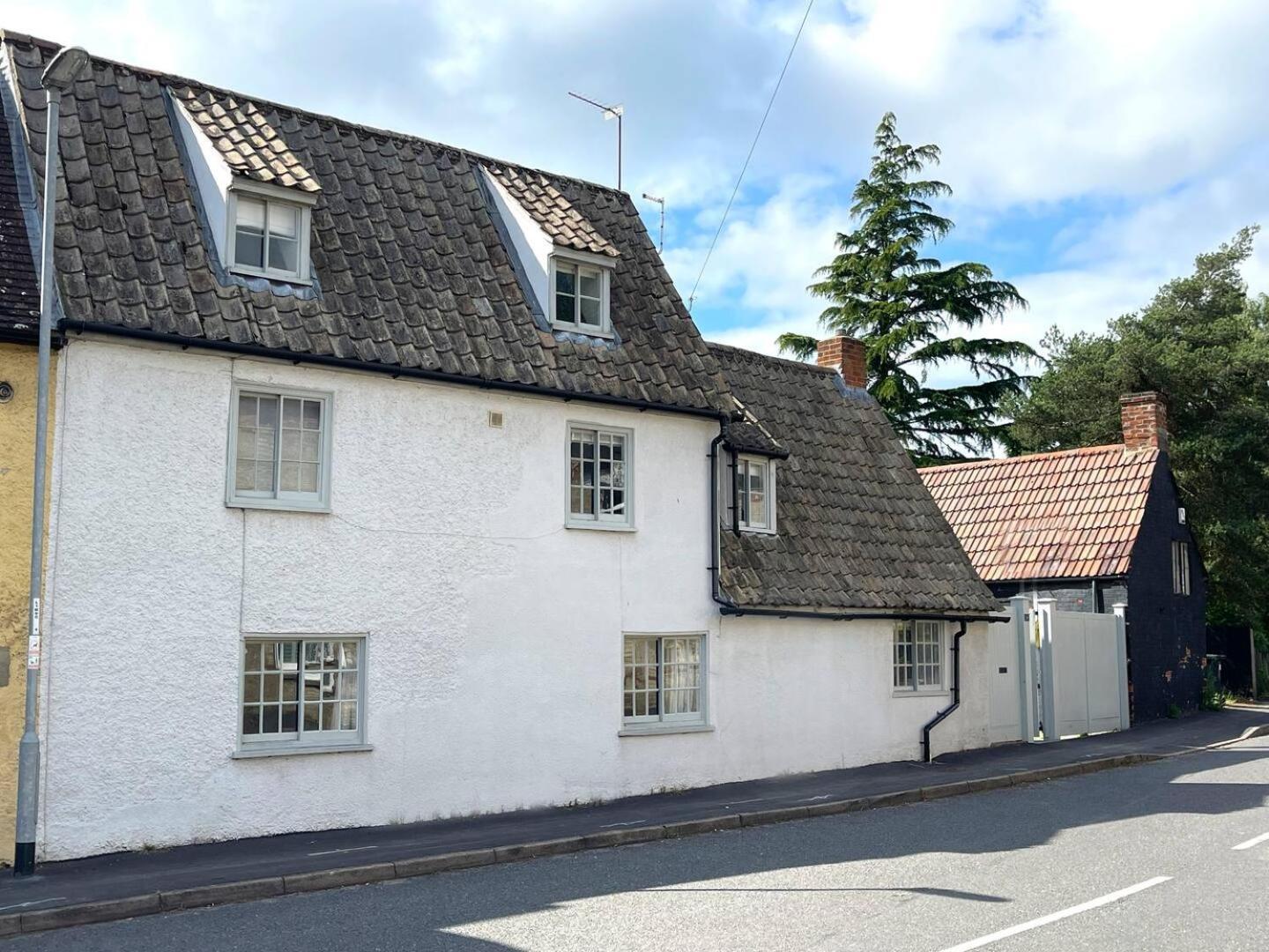Elegant Oak Beamed House In Pretty Village - Cambridge Homehost Buckden  ภายนอก รูปภาพ