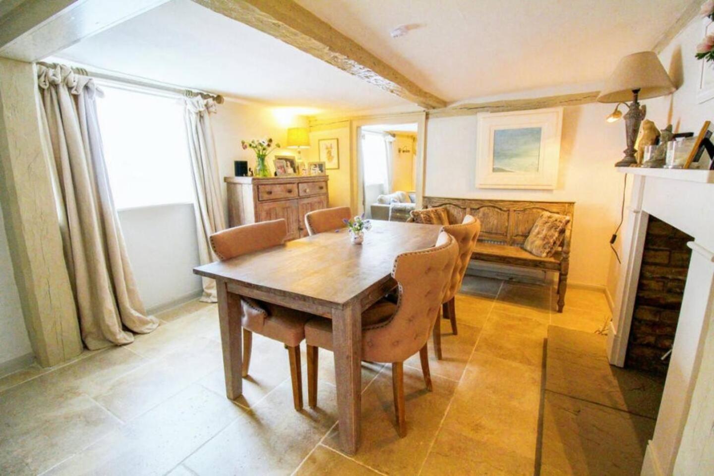Elegant Oak Beamed House In Pretty Village - Cambridge Homehost Buckden  ภายนอก รูปภาพ