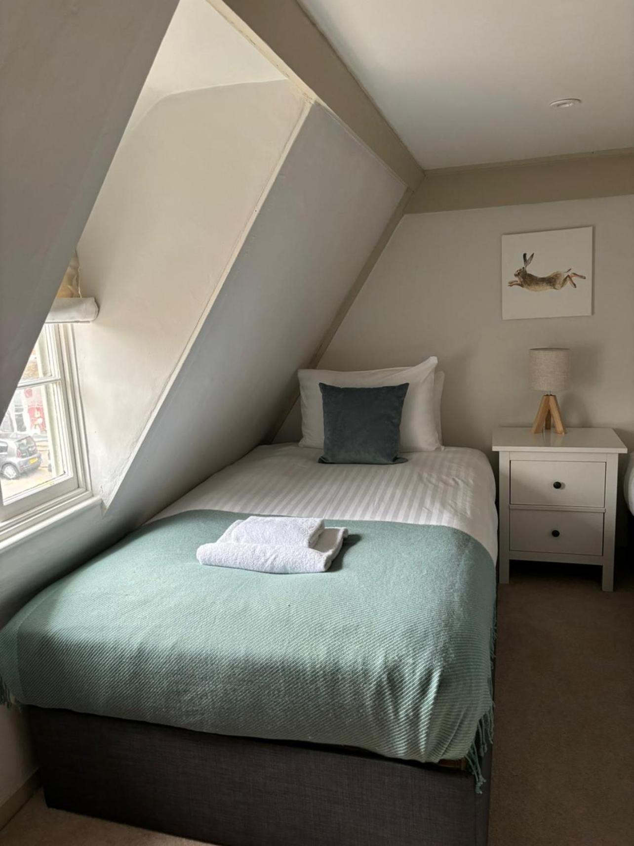 Elegant Oak Beamed House In Pretty Village - Cambridge Homehost Buckden  ภายนอก รูปภาพ